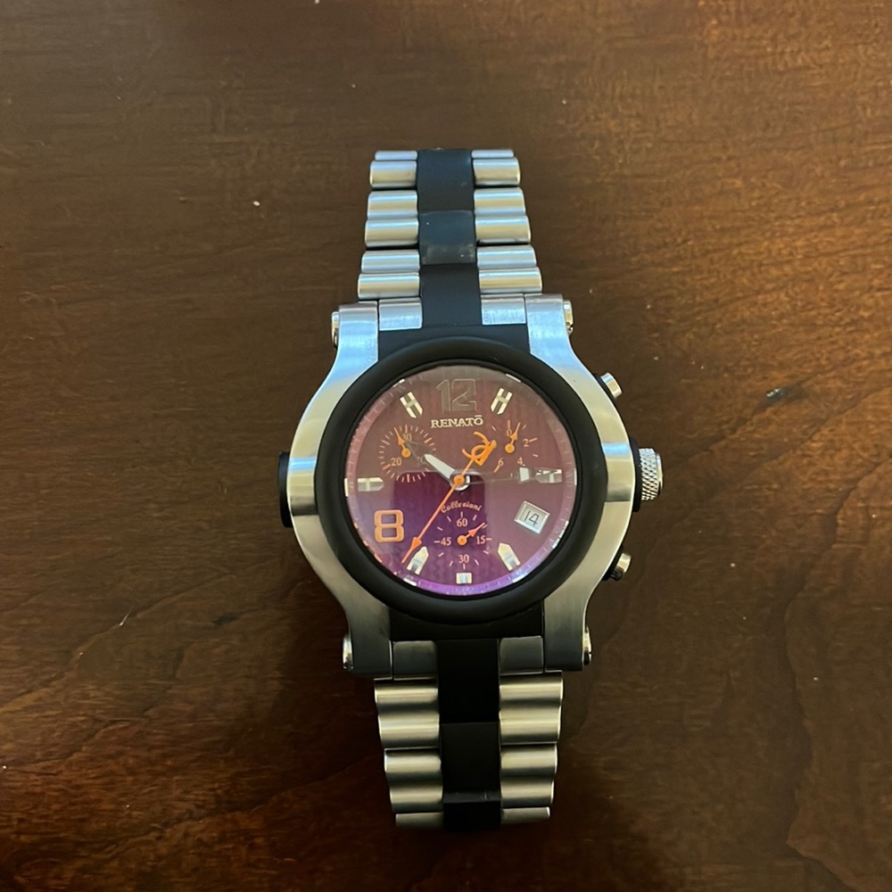 Nice watch doesn’t fit and I don’t wanna watch this anymore